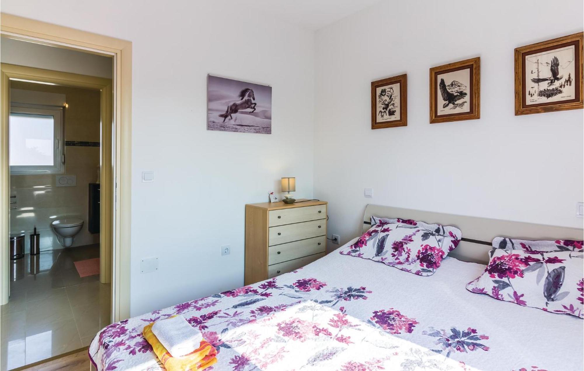 Stunning Apartment In Fazana With House Sea View Kültér fotó