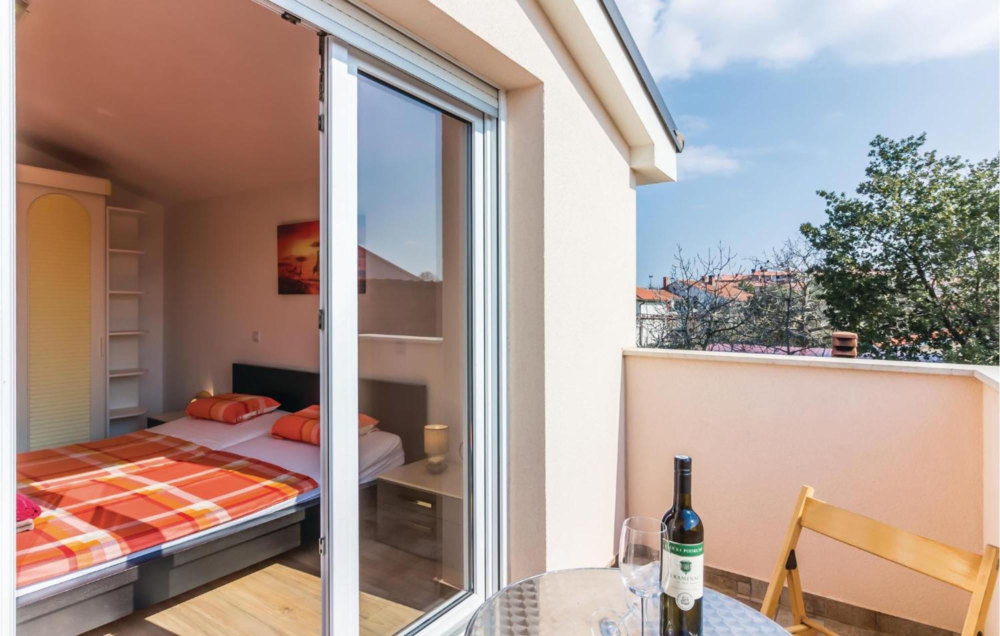 Stunning Apartment In Fazana With House Sea View Kültér fotó