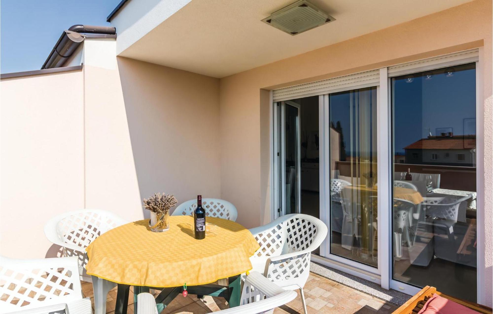 Stunning Apartment In Fazana With House Sea View Kültér fotó