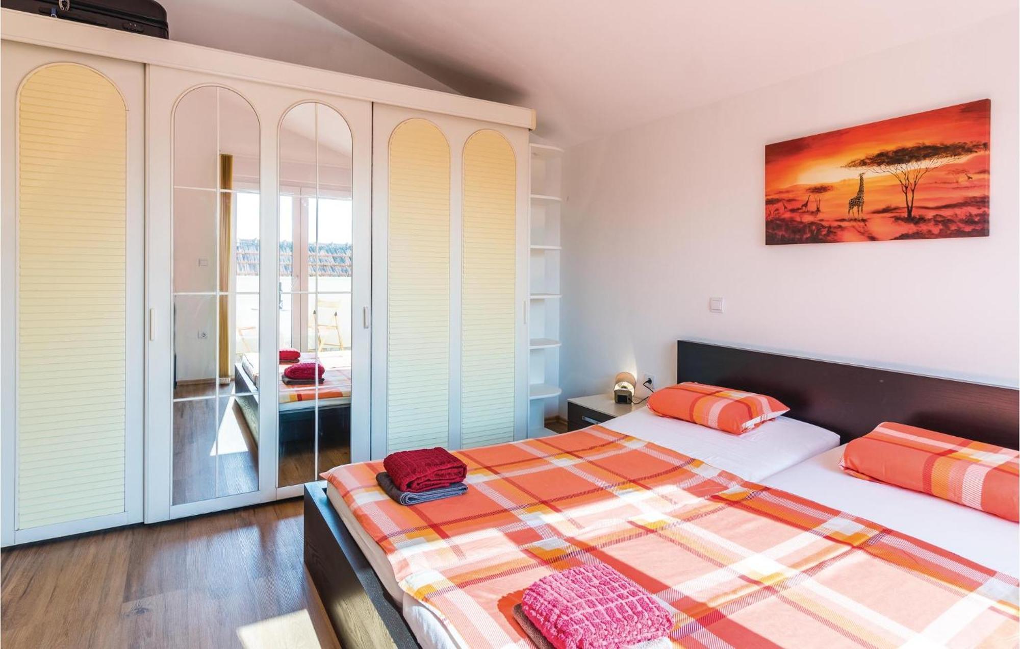 Stunning Apartment In Fazana With House Sea View Kültér fotó