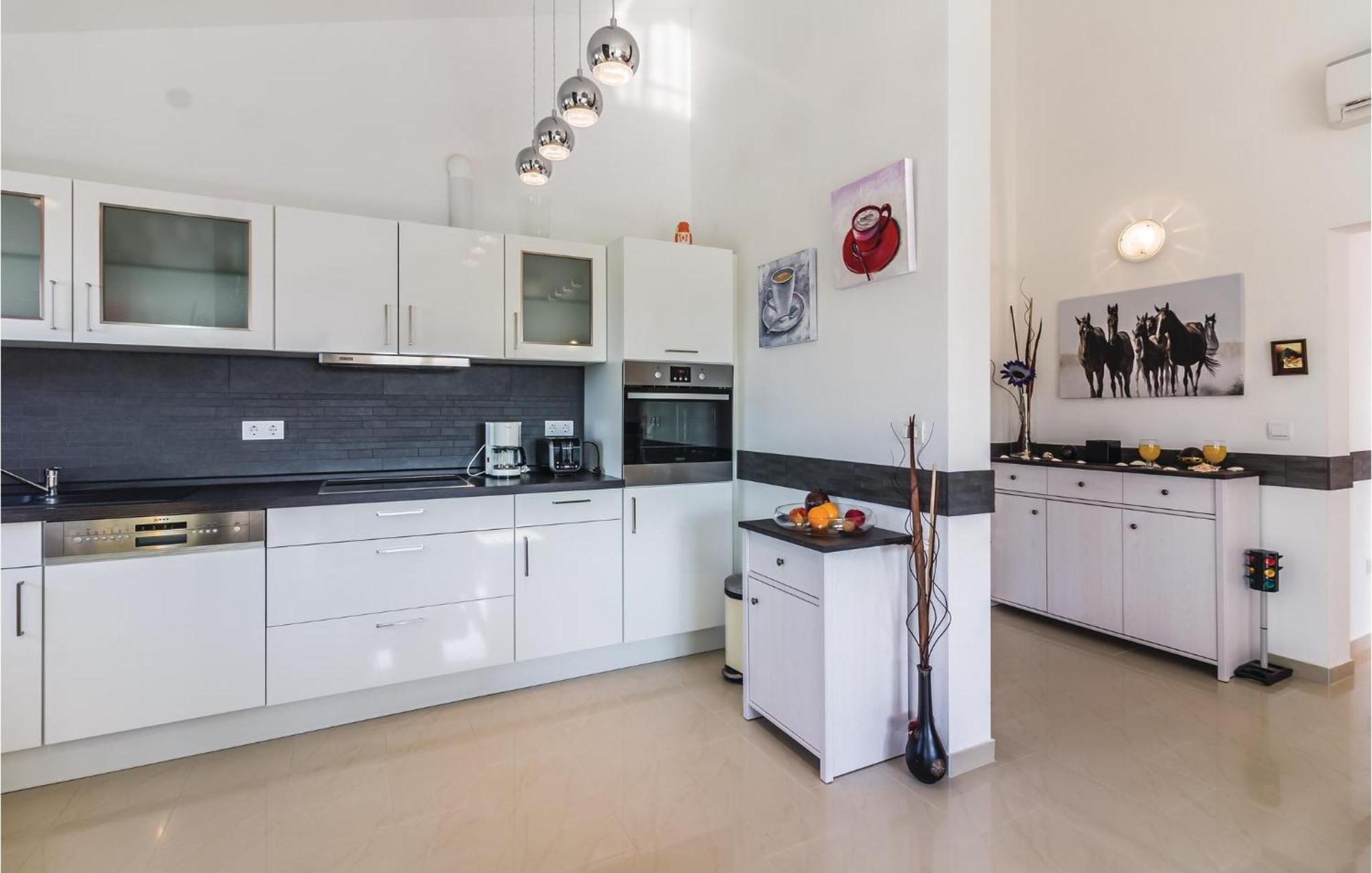 Stunning Apartment In Fazana With House Sea View Kültér fotó